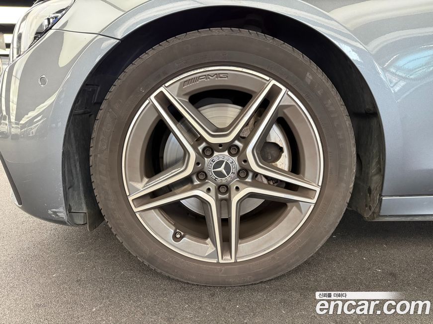 Mercedes-Benz E-Class E250 AMG Line, 2023