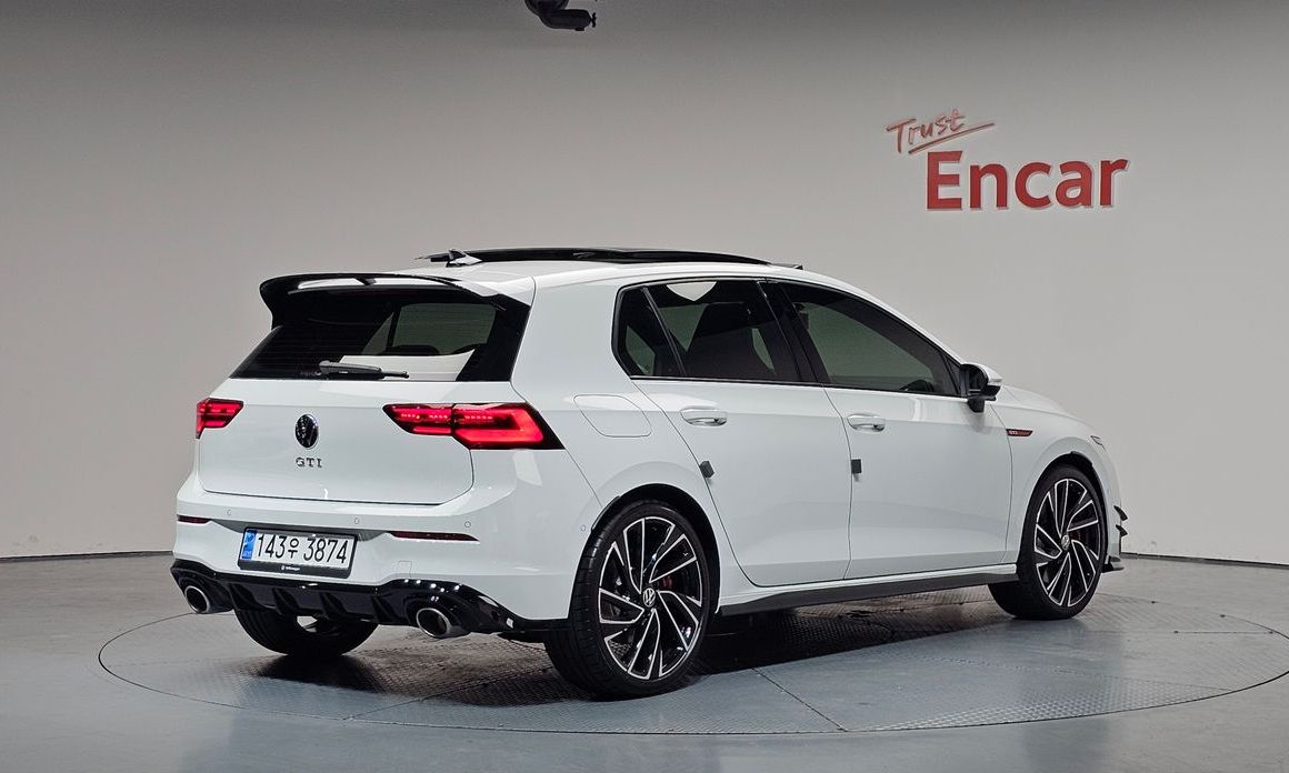 Volkswagen Golf 2.0 GTI, 2024