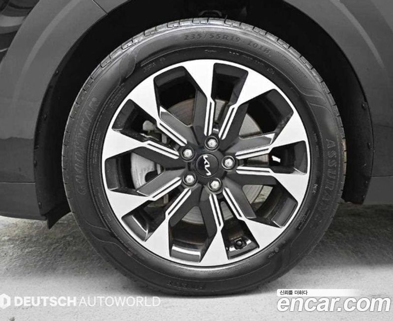 Kia Carnival 9-Seater Noblesse, 2023