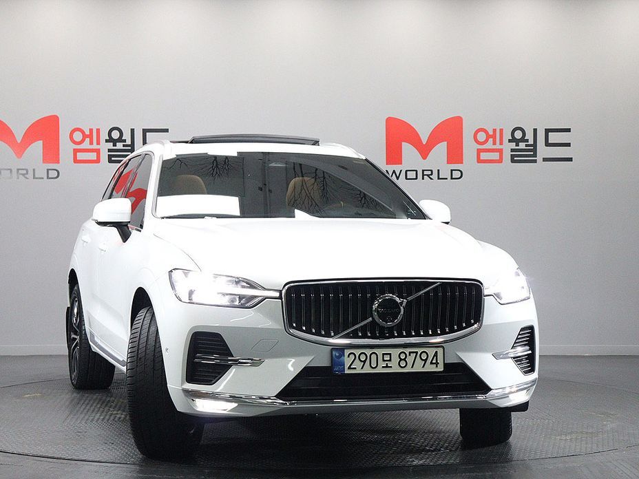 Volvo XC60 B5 Ultimate Bright, 2024