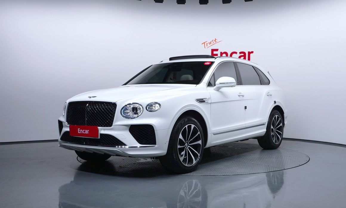 Bentley Bentayga 4.0 V8 Base, 2024