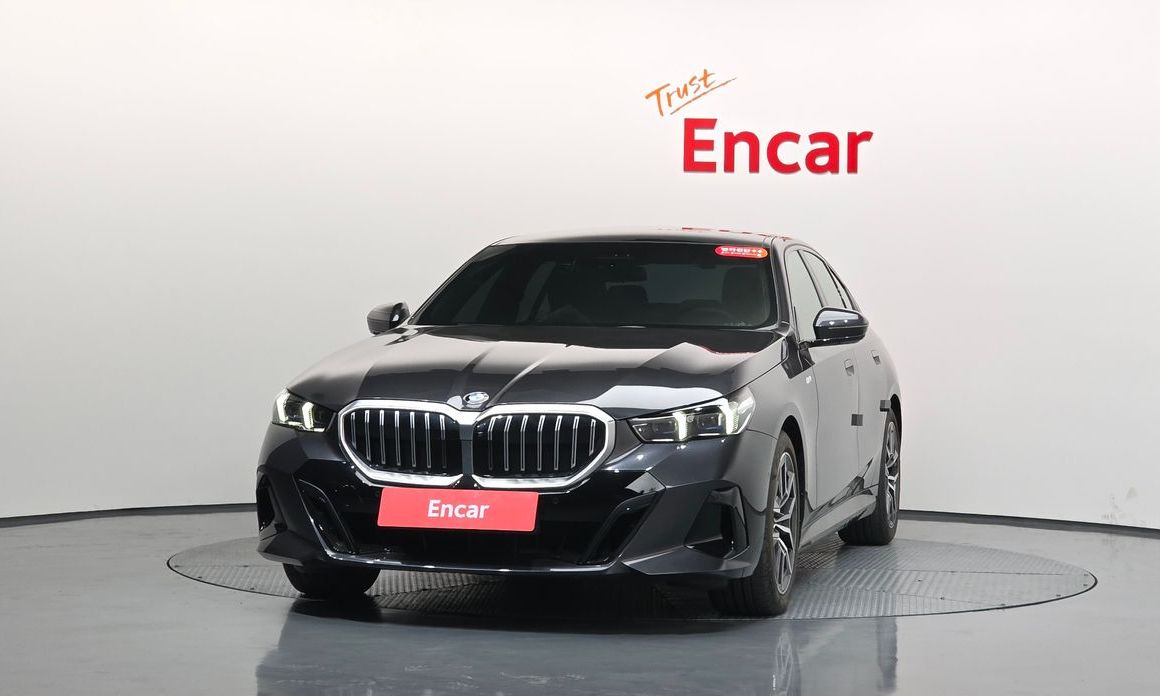 BMW 5-Series 520i M Sport, 2025