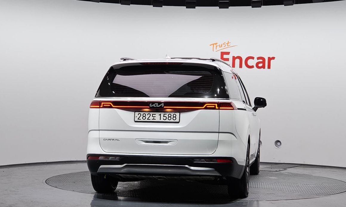 Kia Carnival 9-Seater Signature, 2023