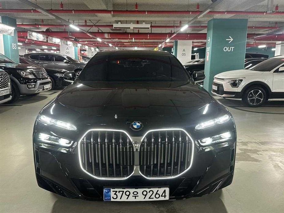 BMW 7-Series 740d xDrive M Sport, 2025