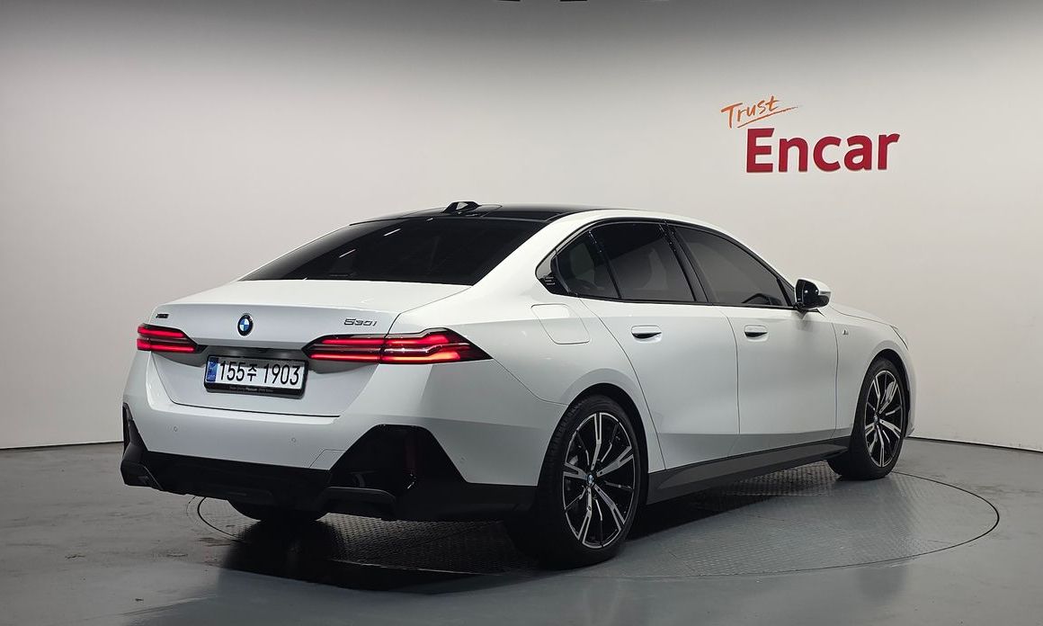 BMW 5-Series 530i xDrive M Sport, 2024