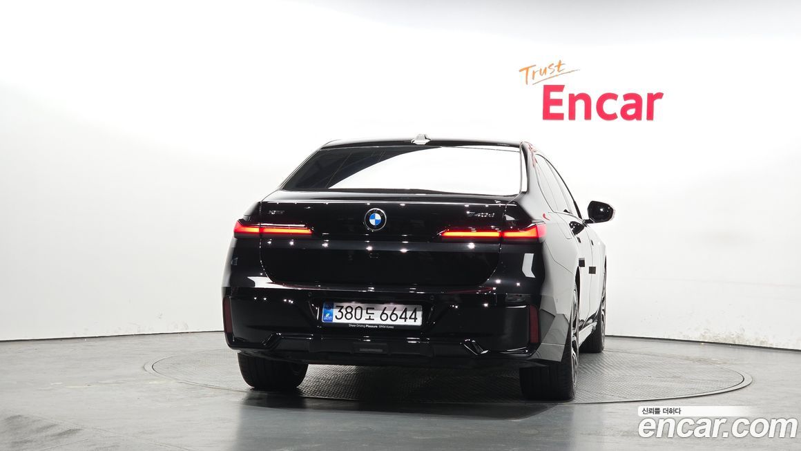 BMW 7-Series 740d xDrive M Sport, 2025