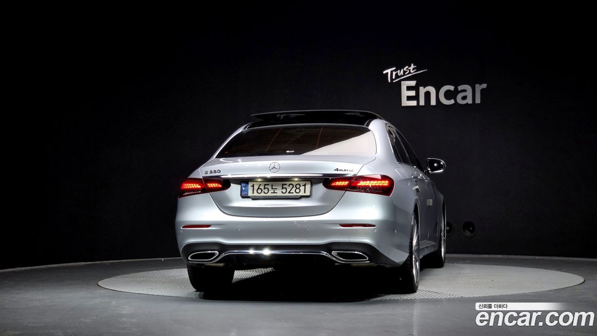 Mercedes-Benz E-Class E350 4MATIC AMG Line, 2022