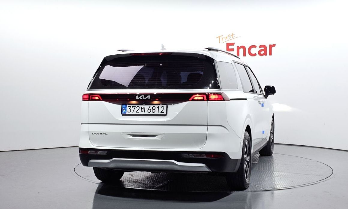 Kia Carnival 9-Seater Prestige, 2023