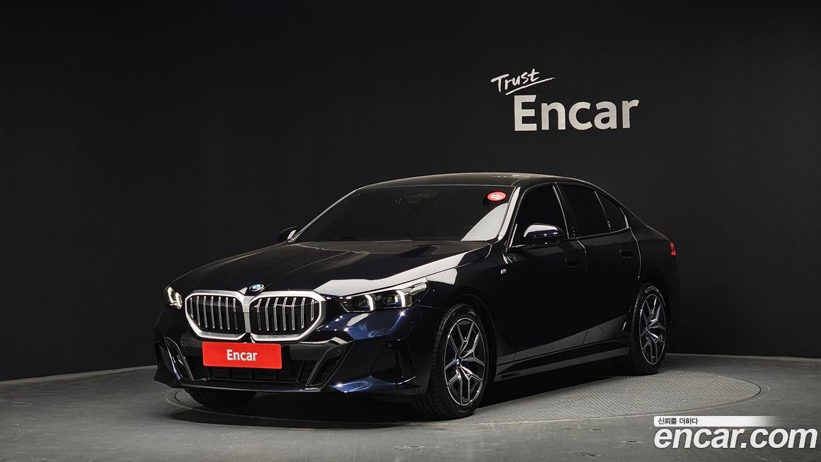 BMW 5-Series 520i M Sport, 2025