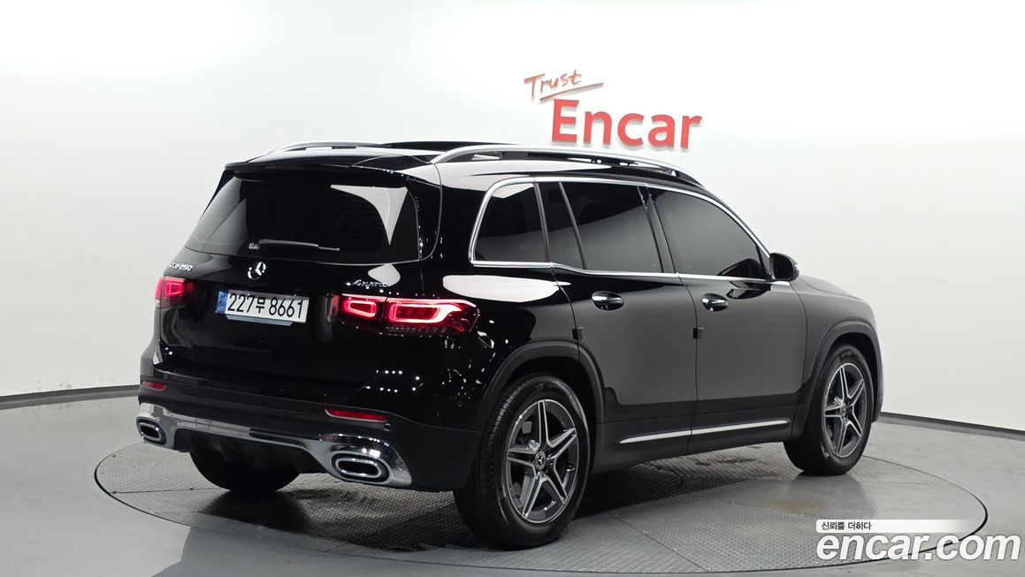 Mercedes-Benz GLB-Class GLB250 4MATIC, 2023