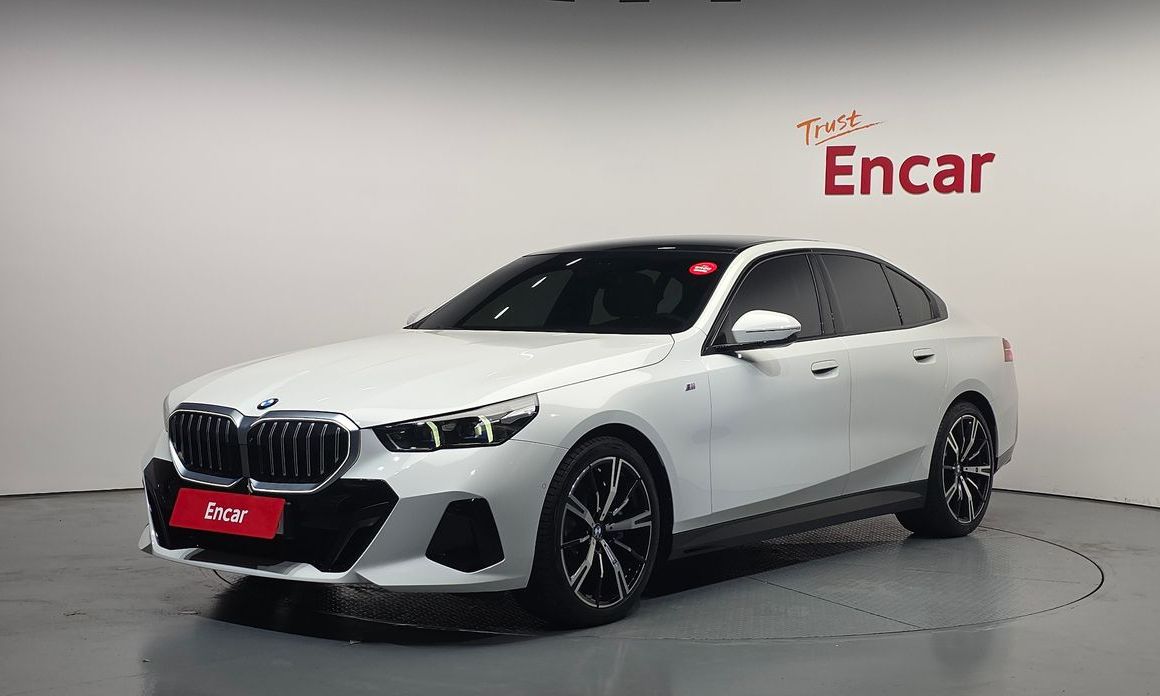 BMW 5-Series 530i xDrive M Sport, 2024