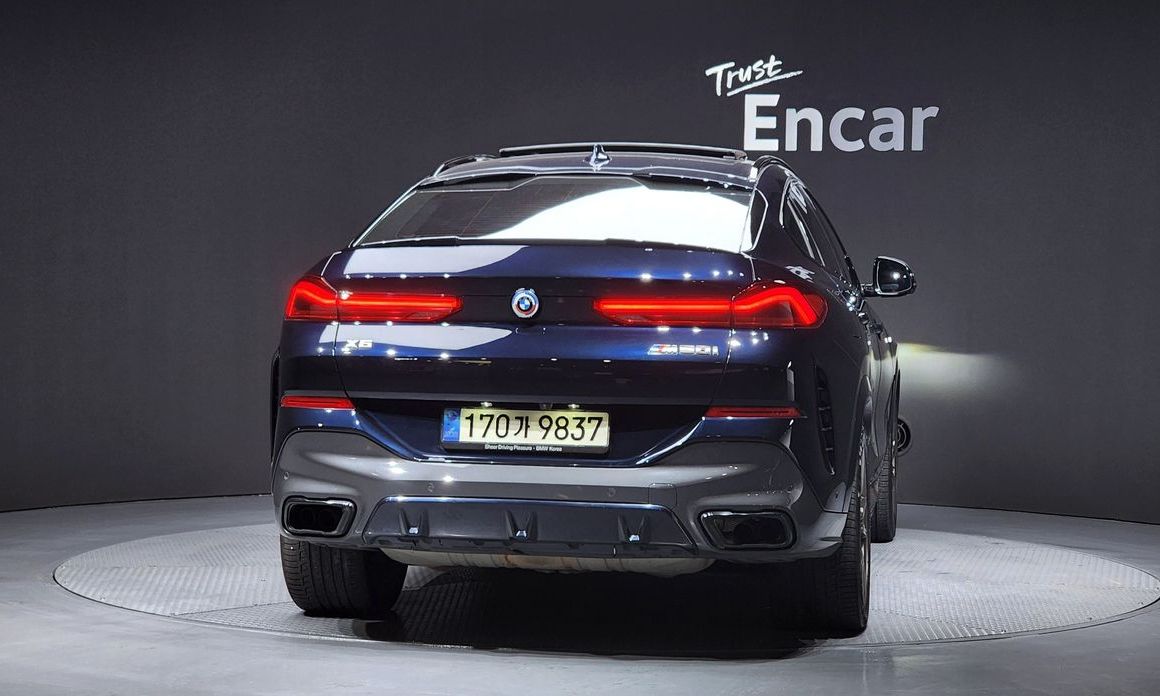 BMW X6 M50i, 2023
