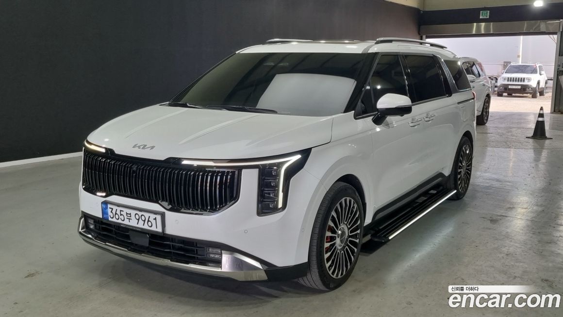 Kia Carnival 9-Seater Signature, 2025