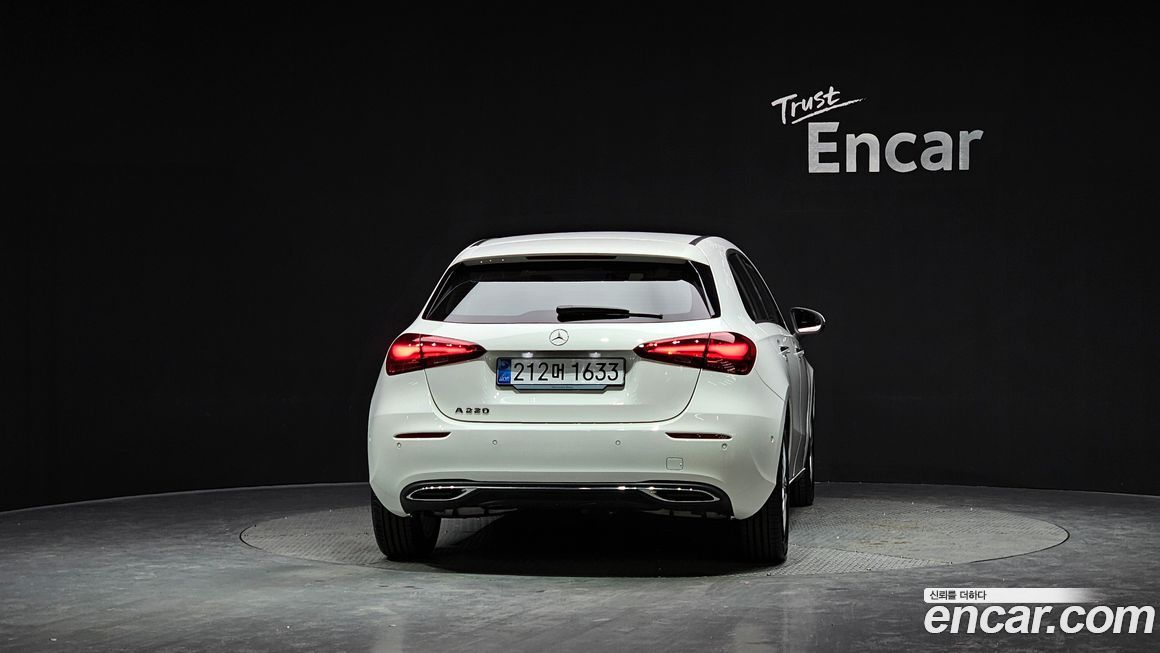 Mercedes-Benz A-Class A220 Hatchback, 2025