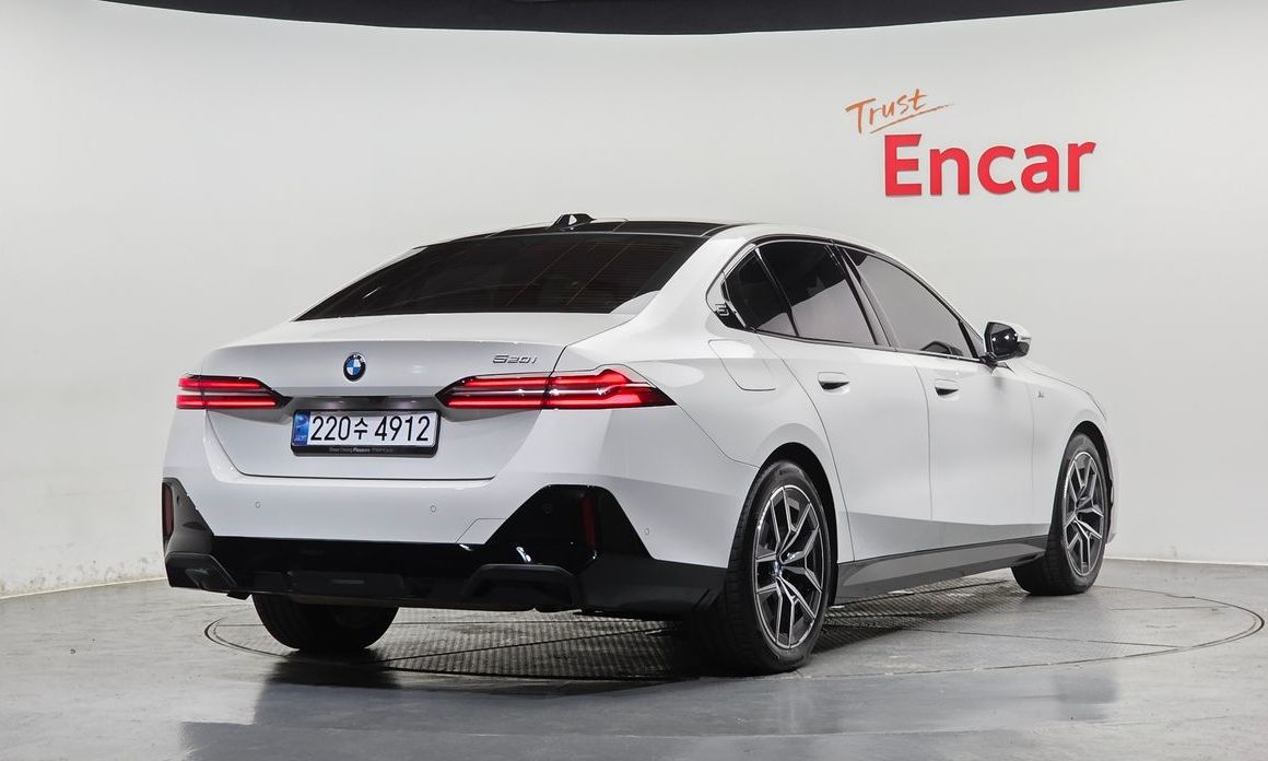 BMW 5-Series 520i M Sport, 2024