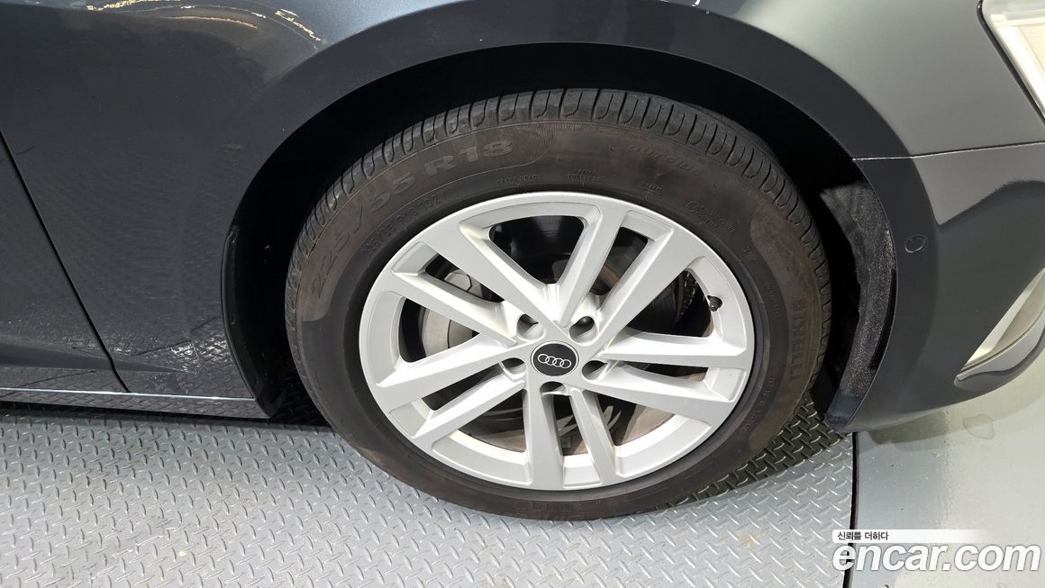 Audi A6 45 TFSI, 2023