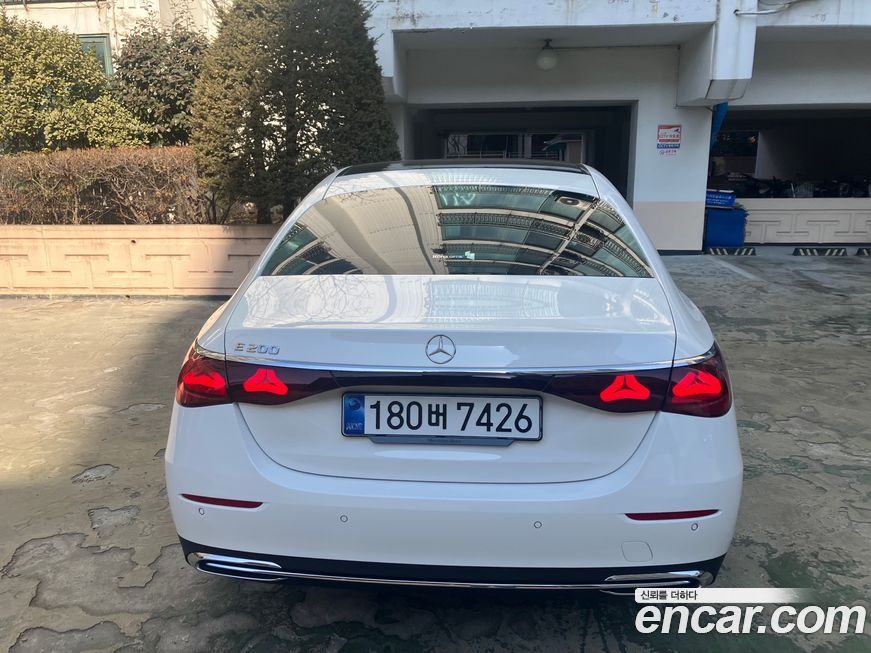 Mercedes-Benz E-Class E200 Avantgarde, 2026