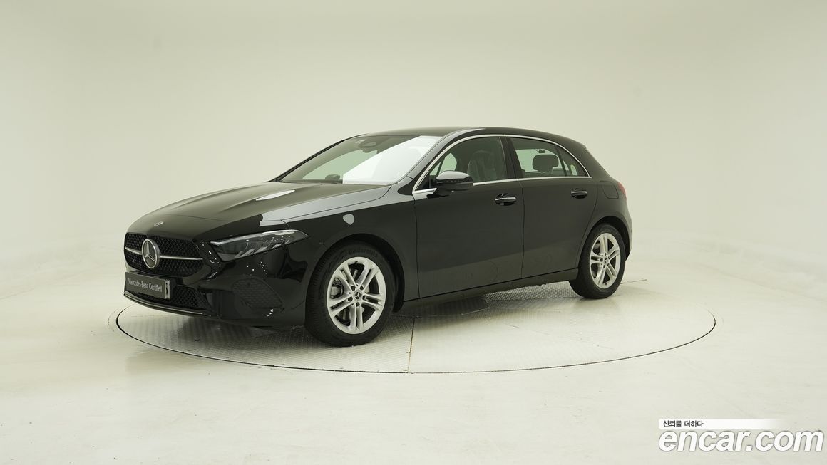 Mercedes-Benz A-Class A220 Hatchback, 2024