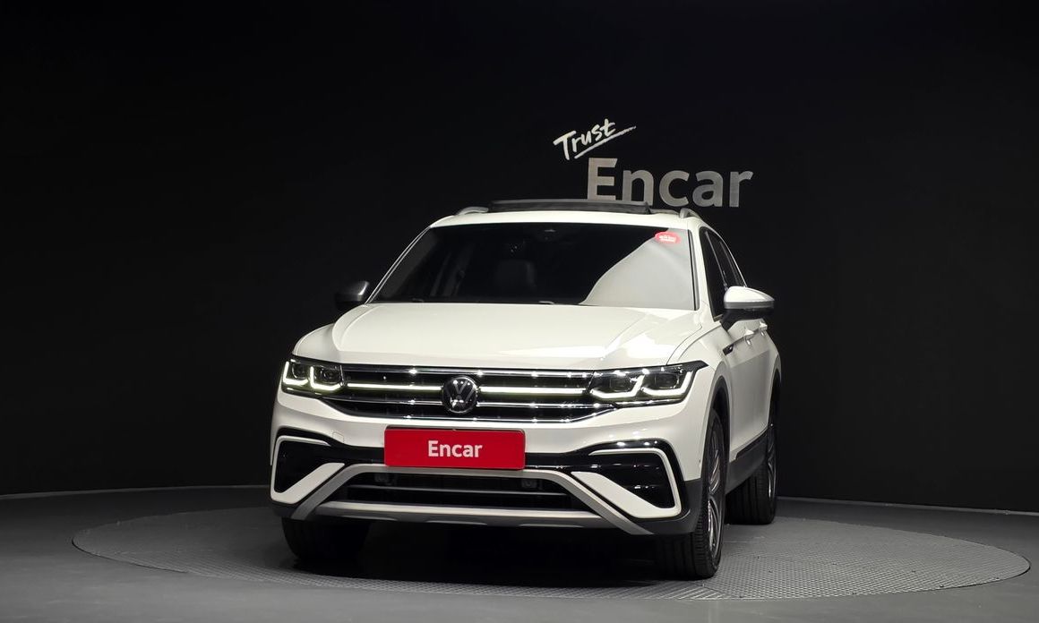 Volkswagen Tiguan 2.0 TSI Prestige, 2024