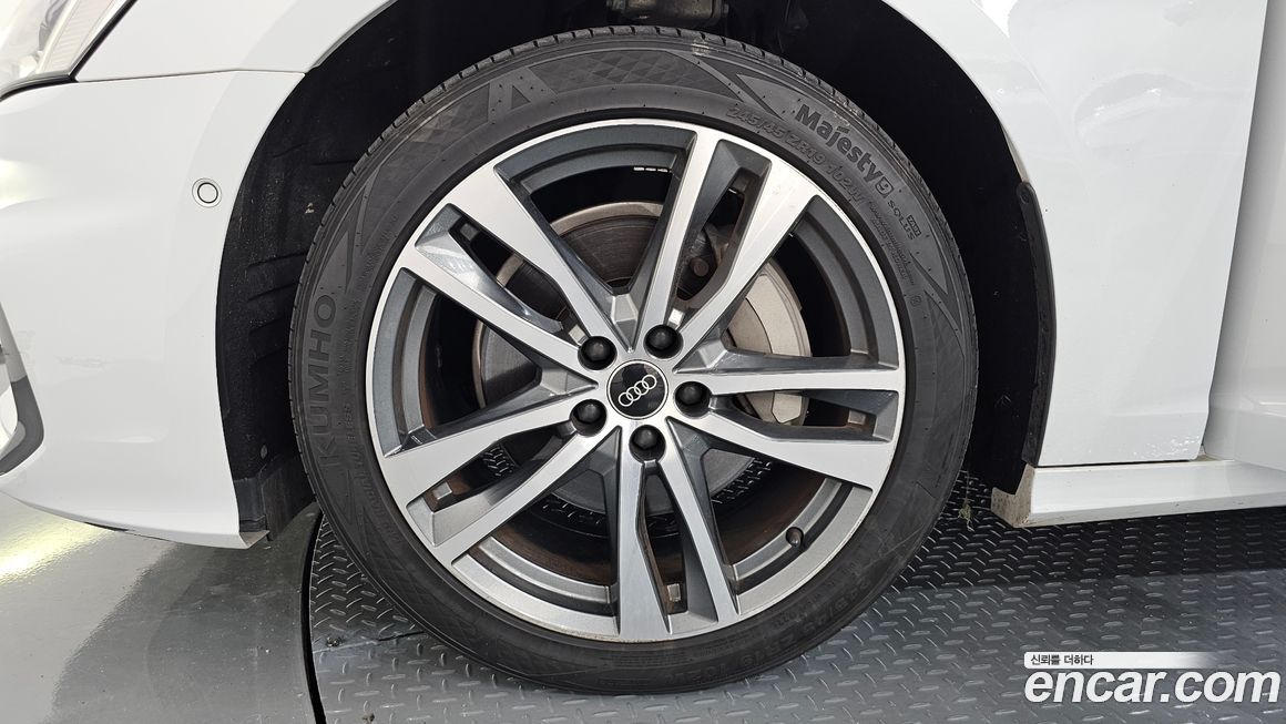 Audi A6 45 TFSI Quattro Premium, 2022