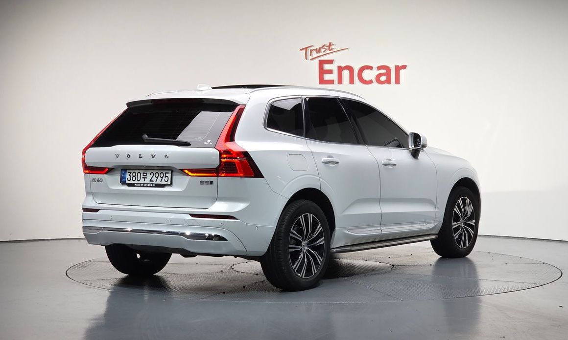 Volvo XC60 B5 Inscription, 2022