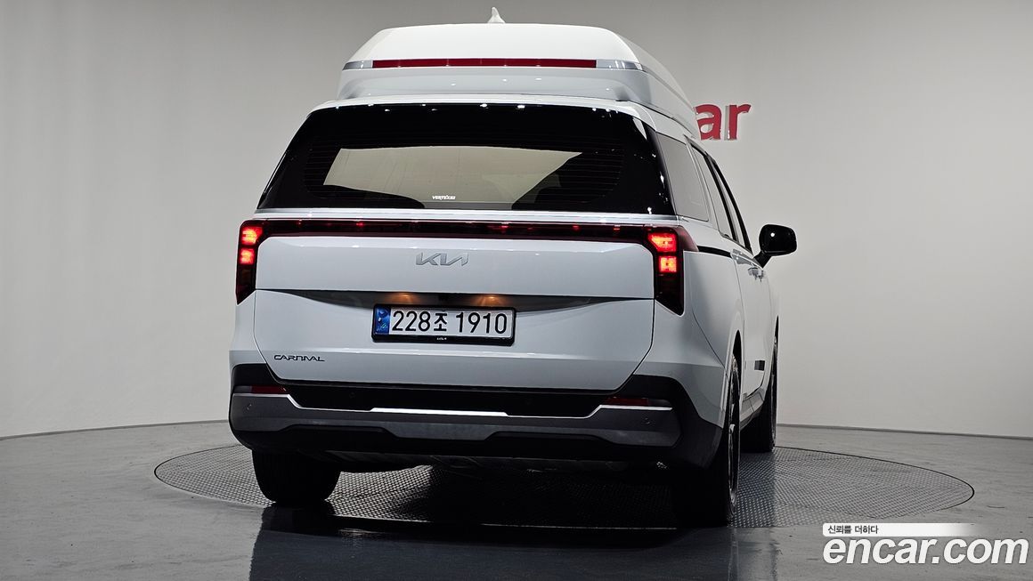 Kia Carnival 7-Seater Hi Limousine (Special Vehicle), 2025