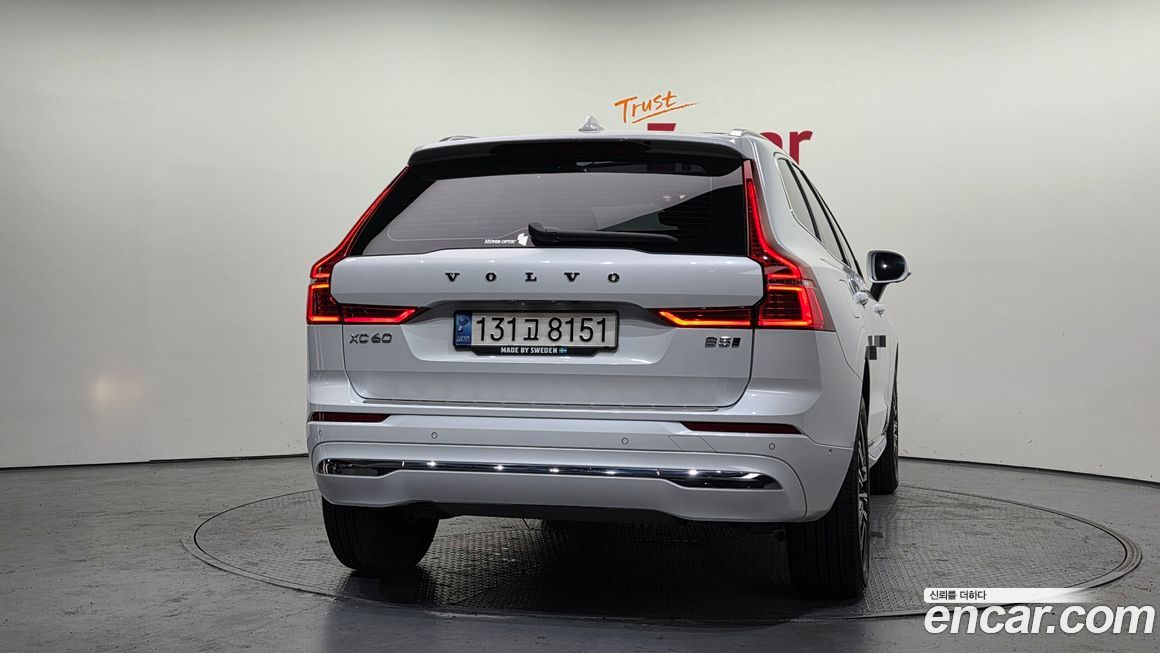 Volvo XC60 B5 Inscription, 2022