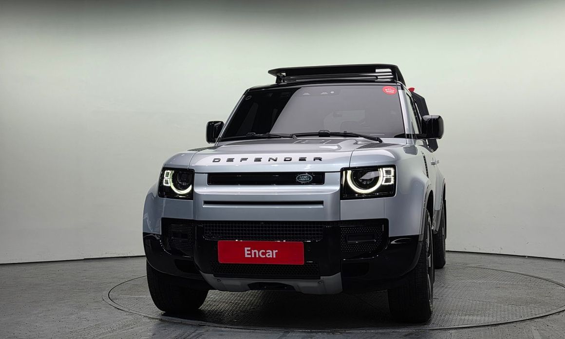 Land Rover Defender 110 P300 X-Dynamic SE, 2024