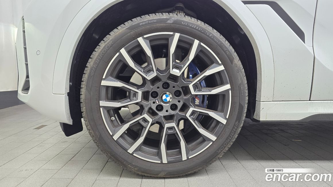 BMW X6 xDrive40i M Sport, 2025