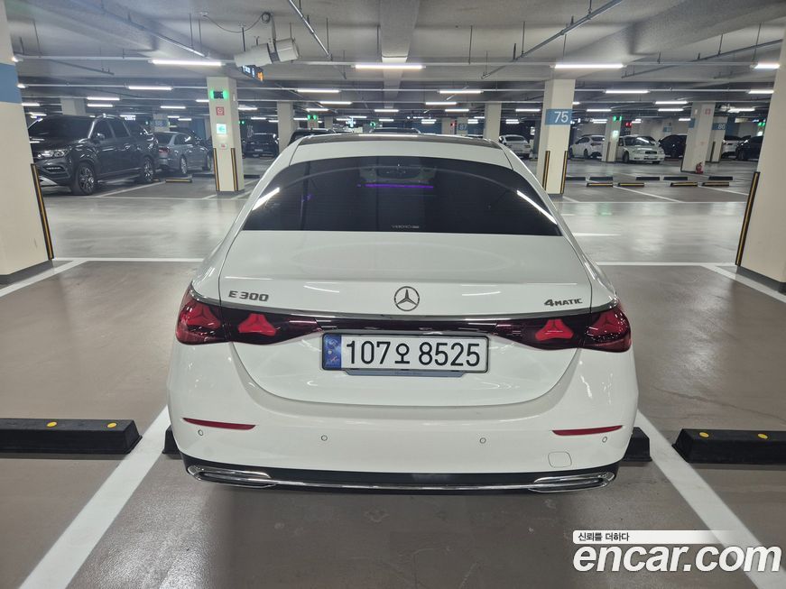 Mercedes-Benz E-Class E300 4MATIC Exclusive, 2024