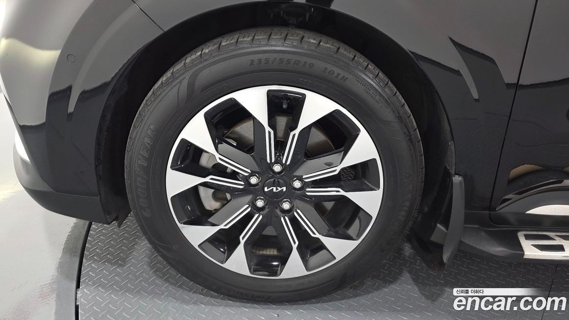 Kia Carnival 7-Seater Noblesse, 2023