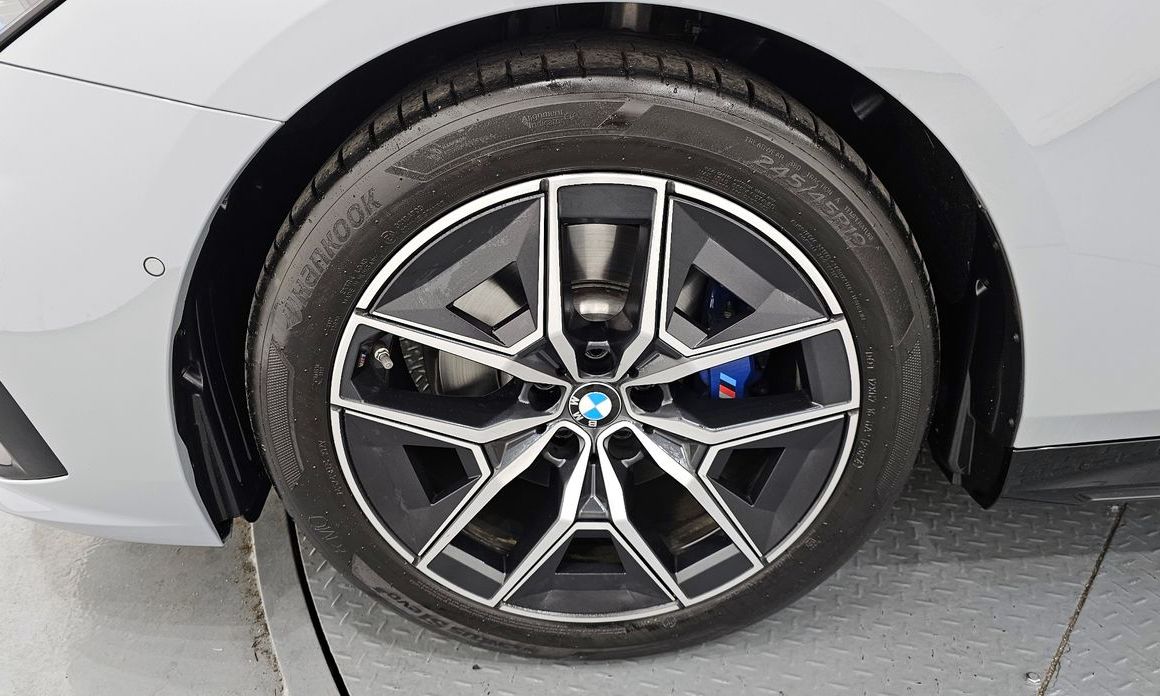 BMW 5-Series 520i M Sport, 2024