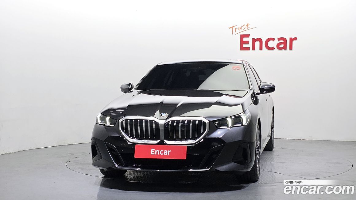 BMW 5-Series 520i M Sport, 2025