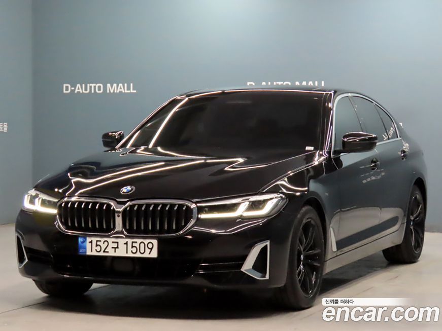 BMW 5-Series 520i Luxury, 2023