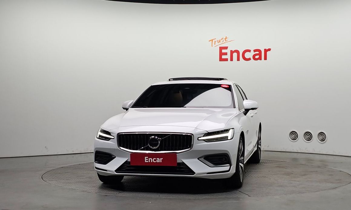 Volvo S60 B5 Ultimate Bright, 2024