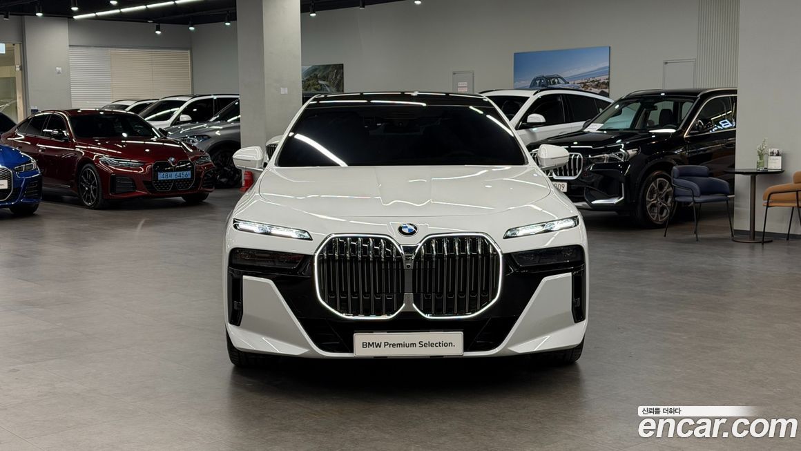 BMW 7-Series 740i xDrive M Sport, 2025