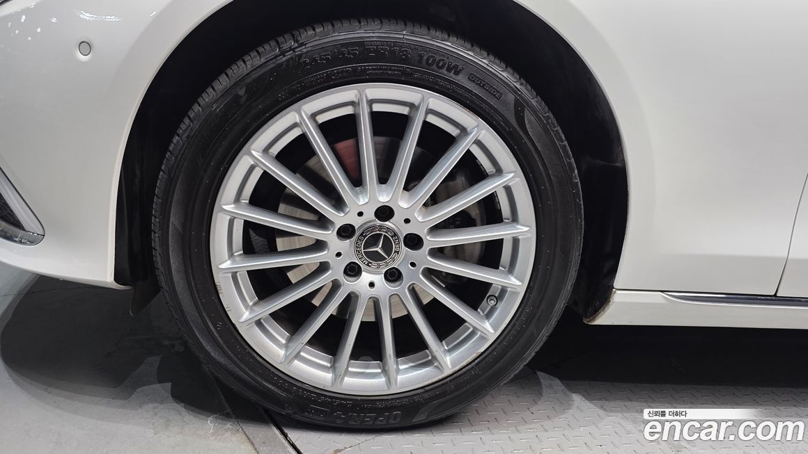 Mercedes-Benz E-Class E220d 4MATIC Exclusive, 2023