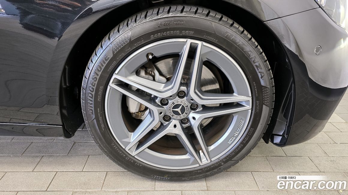 Mercedes-Benz E-Class E250 AMG Line, 2023