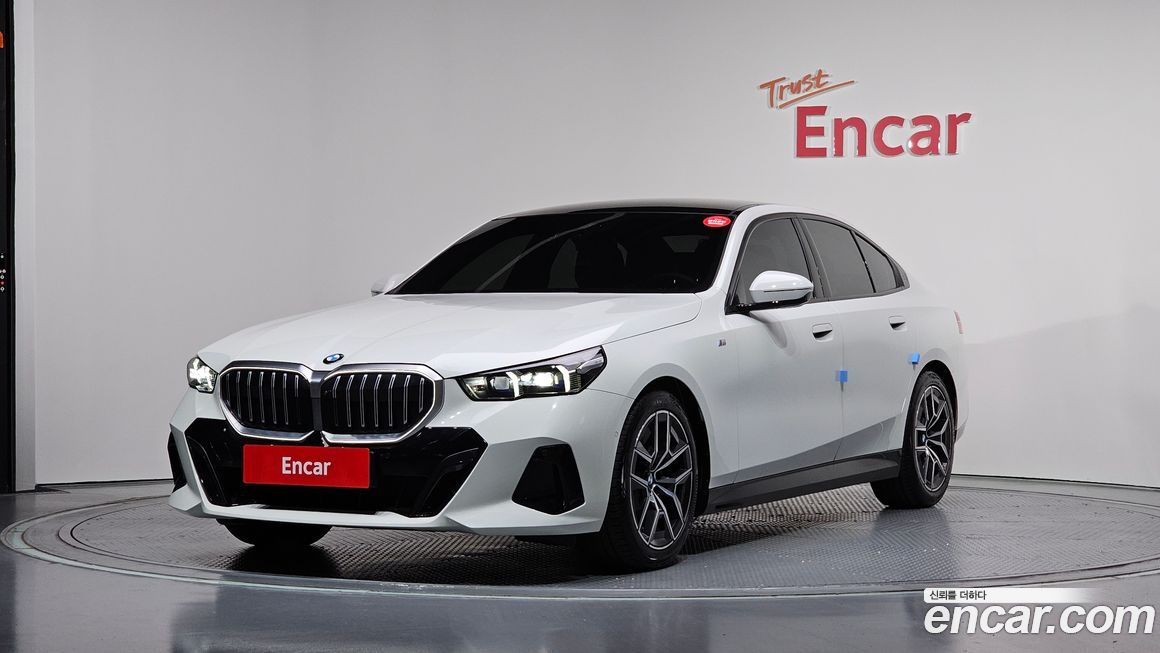 BMW 5-Series 520i M Sport, 2025