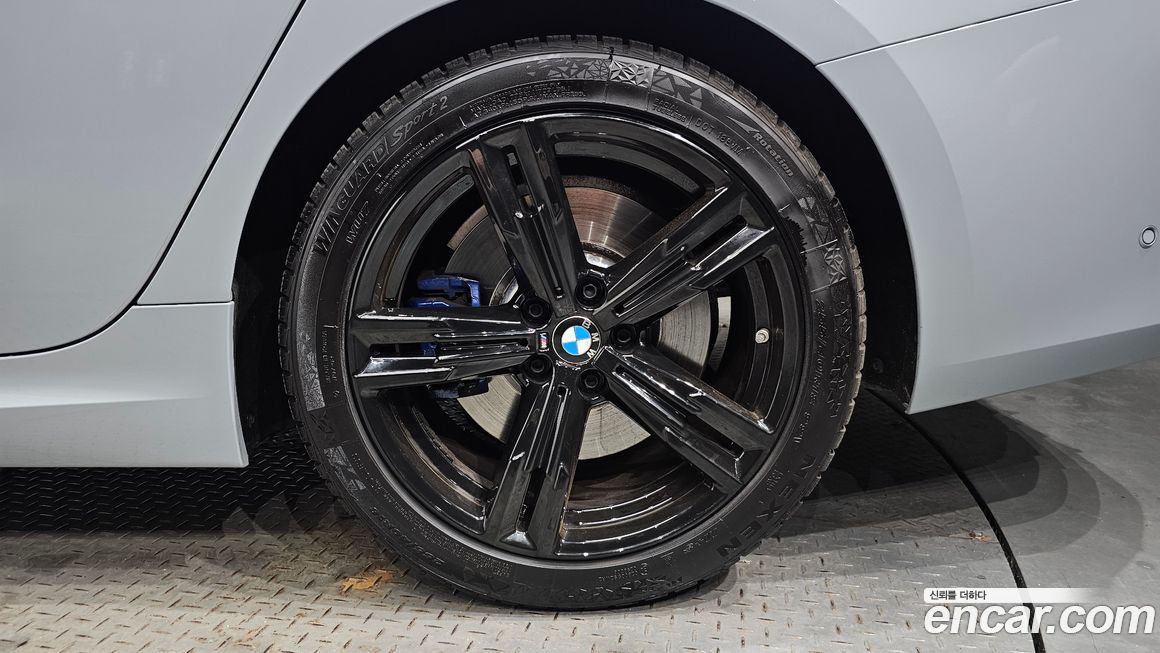 BMW 3-Series 320i M Sport, 2024