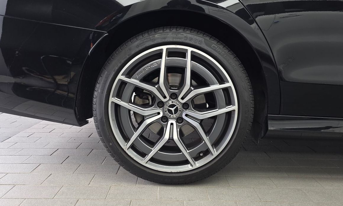 Mercedes-Benz E-Class E220d 4MATIC AMG Line, 2021