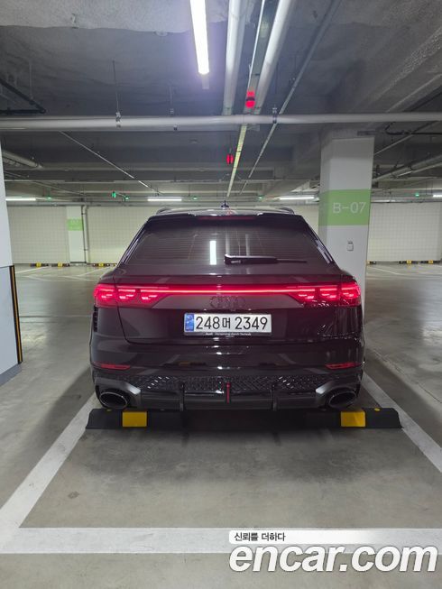 Audi RSQ8 4.0 TFSI Quattro Performance, 2025