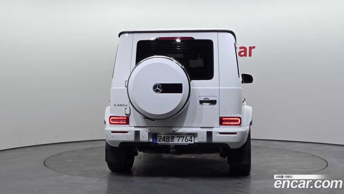 Mercedes-Benz G-Class G450d, 2025