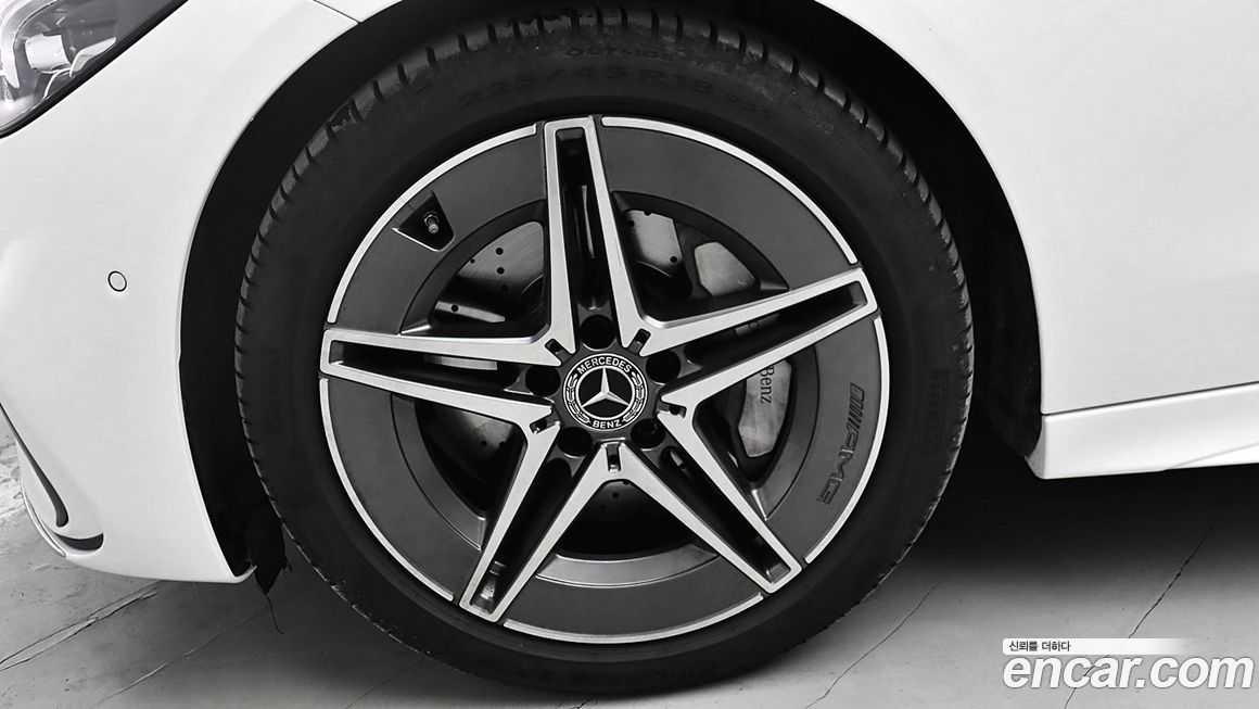 Mercedes-Benz C-Class C200 AMG Line, 2025