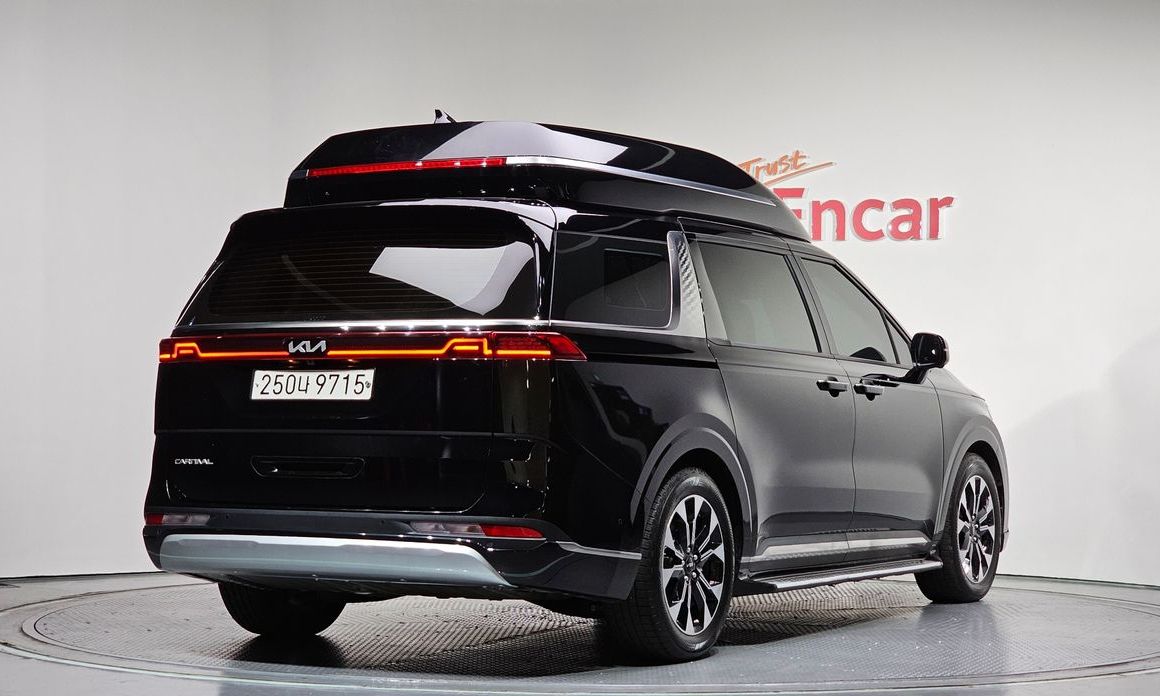 Kia Carnival 7-Seater Hi-Limousine, 2023