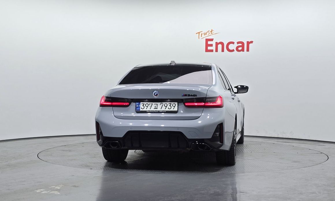 BMW 3-Series M340i Pro, 2024