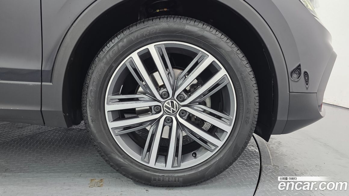 Volkswagen Tiguan 2.0 TDI 4Motion Prestige, 2022