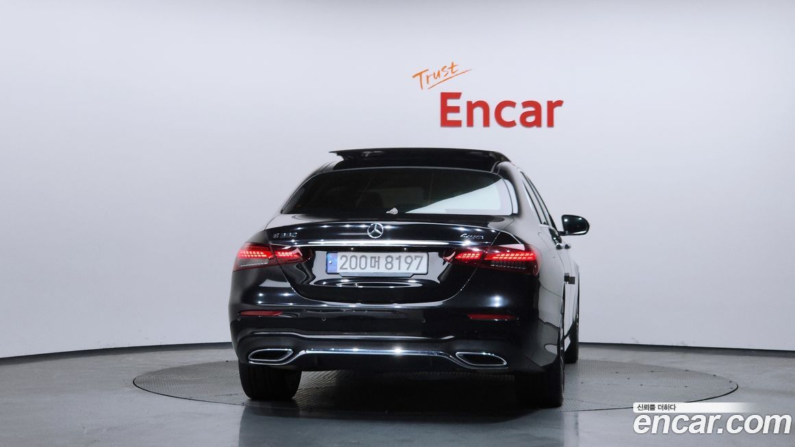 Mercedes-Benz E-Class E350 4MATIC AMG Line, 2022