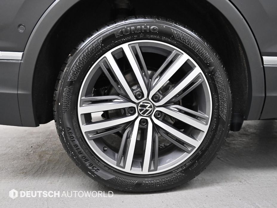 Volkswagen Tiguan 2.0 TSI Prestige, 2024