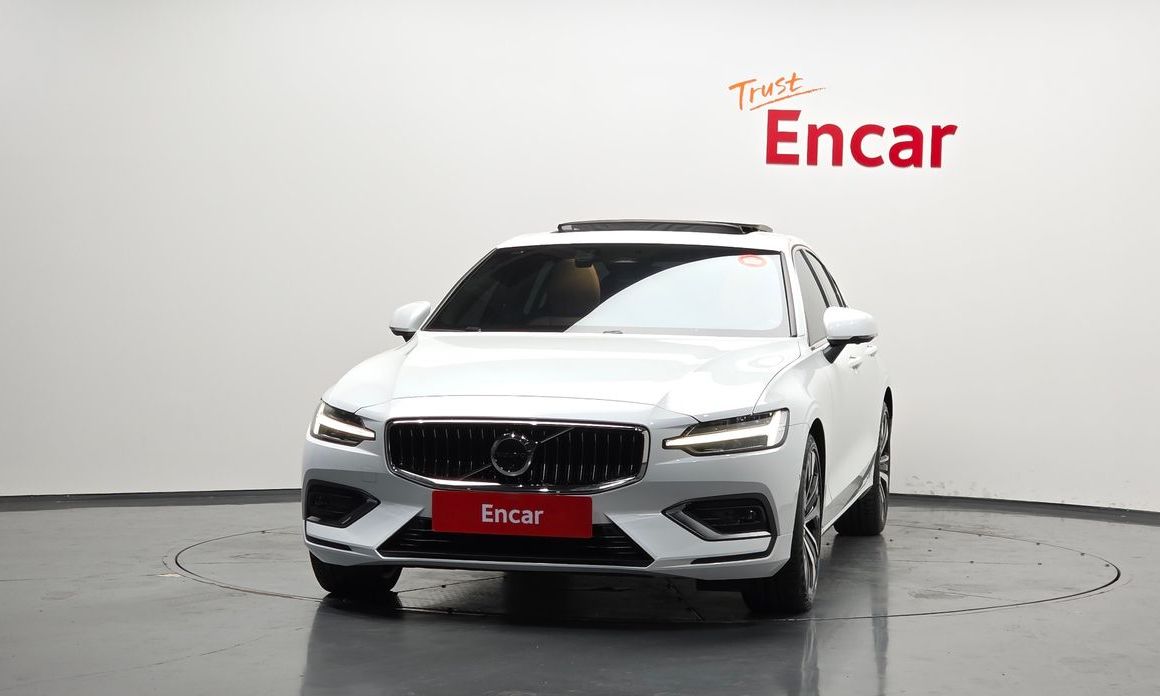 Volvo S60 B5 Ultra Bright, 2025